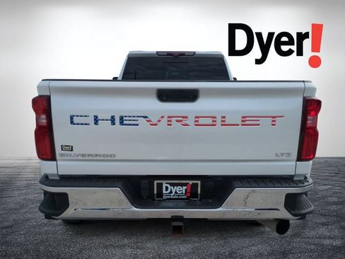 Used 2022 Chevrolet Silverado 3500 LTZ w/ LTZ Convenience Package AWD/4WD image 5