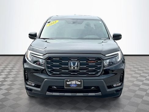 Used 2025 Honda Ridgeline TrailSport image 2