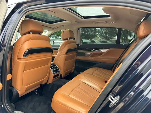 Used 2020 BMW 740i w/ Premium Package RWD image 20