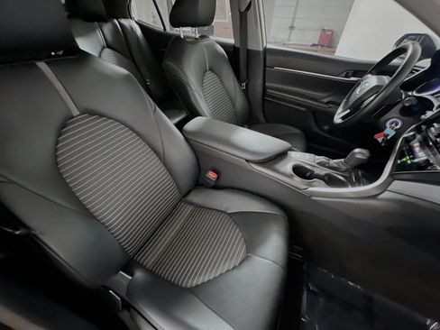 Used 2023 Toyota Camry SE FWD image 30