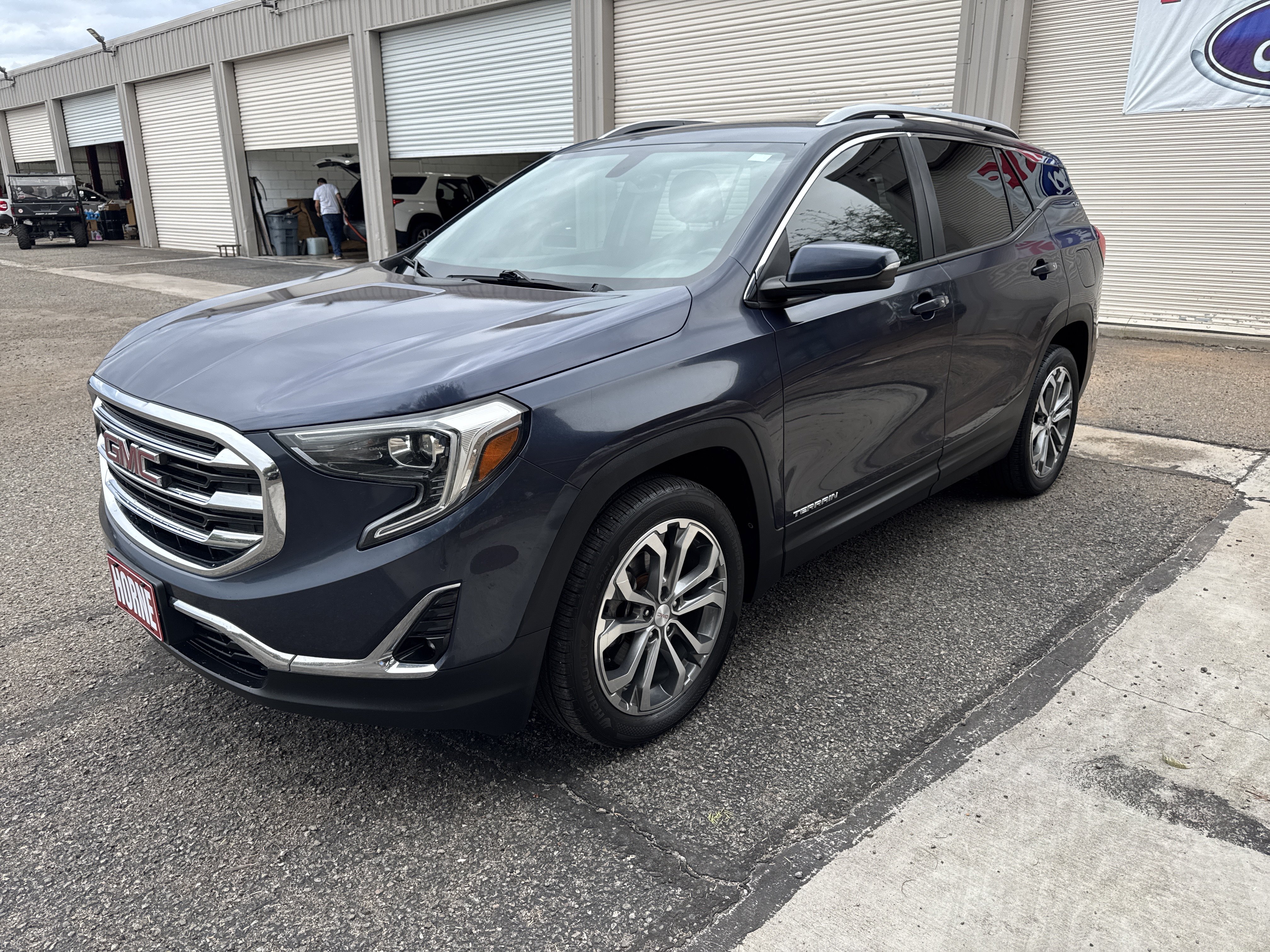 Used 2019 GMC Terrain SLT w/ Preferred Package AWD/4WD image 4