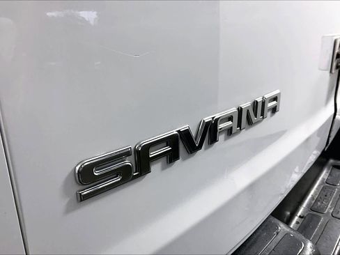 Used 2017 GMC Savana 2500 image 25