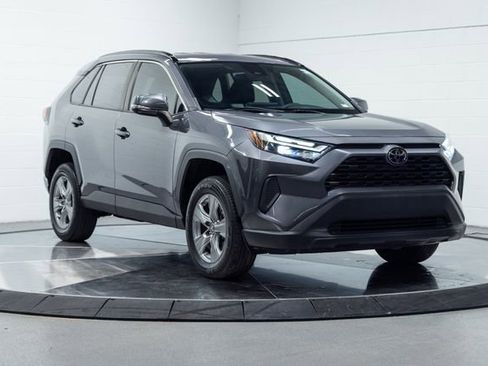 Used 2022 Toyota RAV4 XLE image 4