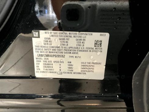 Used 2023 Buick Envision Preferred AWD/4WD image 19