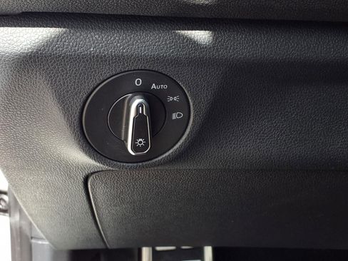 Used 2023 Volkswagen Jetta Sport image 16