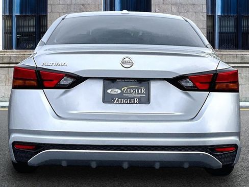 Used 2020 Nissan Altima 2.5 S FWD image 4