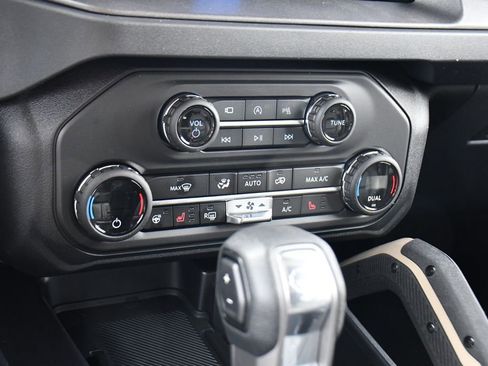 New 2026 Ford Bronco Badlands image 28