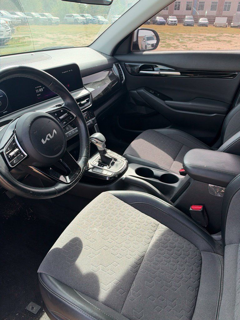 Certified 2024 Kia Seltos S AWD/4WD image 9