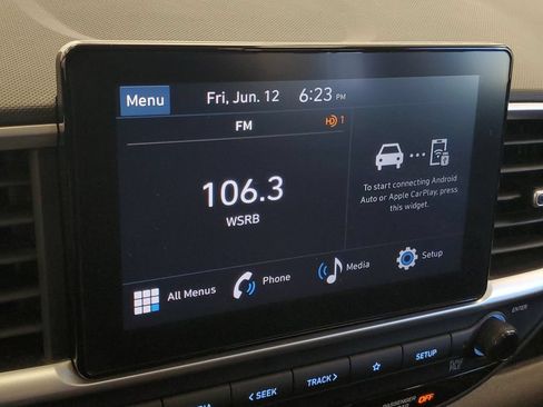 Used 2025 Hyundai Venue SEL FWD image 18