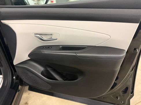 Used 2025 Hyundai Tucson SE AWD/4WD image 25