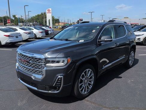 Used 2022 GMC Acadia Denali w/ Denali Ultimate Package AWD/4WD image 3