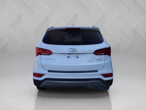 Used 2018 Hyundai Santa Fe Sport w/ 2.4L Value Package 02 FWD image 4