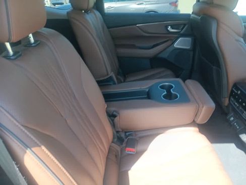 Used 2025 Acura MDX SH-AWD w/ Advance Package image 24
