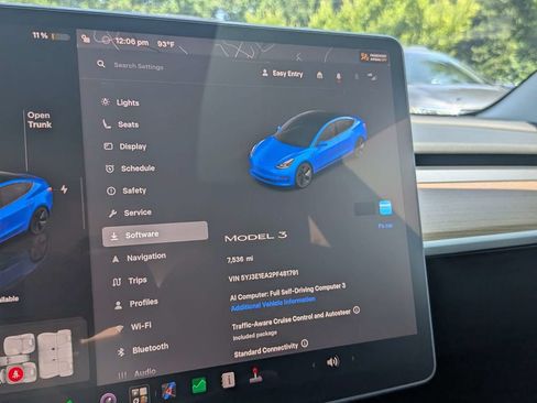 Used 2023 Tesla Model 3 Standard Range RWD image 23