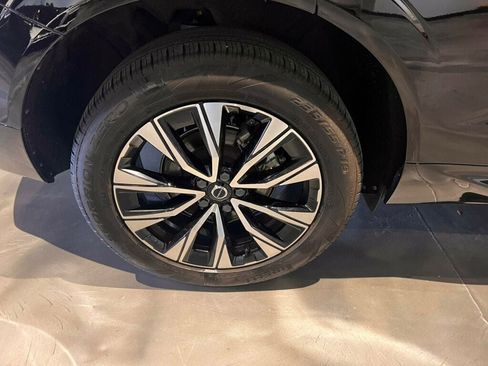 Used 2024 Volvo XC60 B5 Core w/ Protection Package Premier AWD/4WD image 11