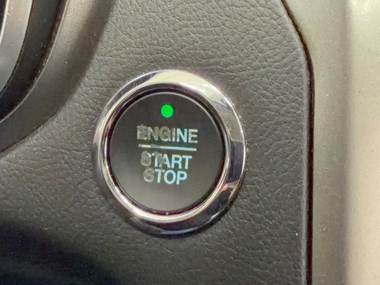 Used 2020 Ford Fusion SE AWD/4WD image 20