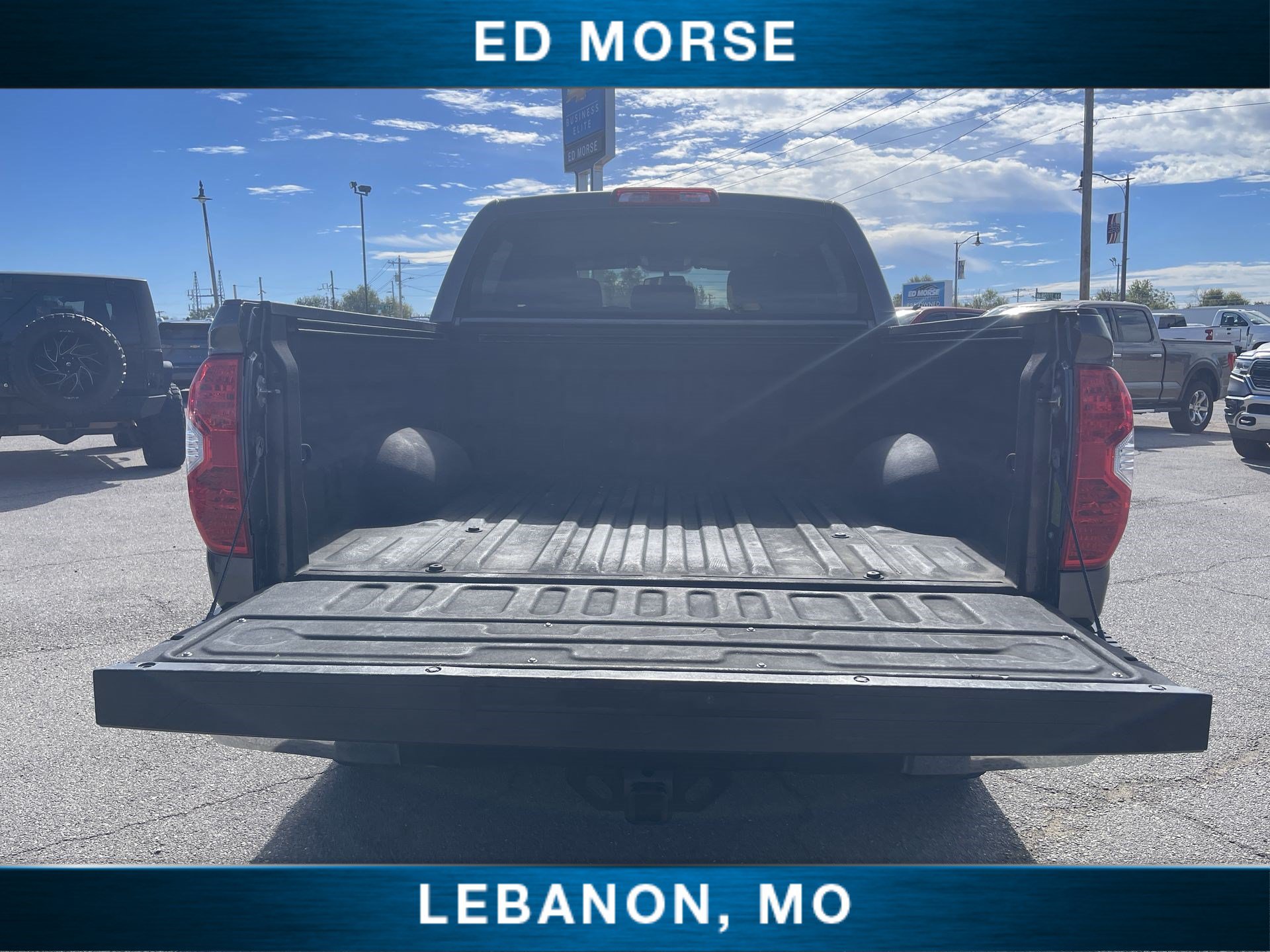 Used 2016 Toyota Tundra SR5 w/ TRD Off Road Package AWD/4WD image 23