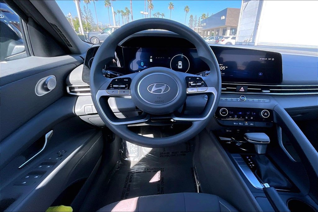 Certified 2024 Hyundai Elantra SEL FWD image 7