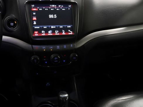 Used 2020 Dodge Journey Crossroad FWD image 20