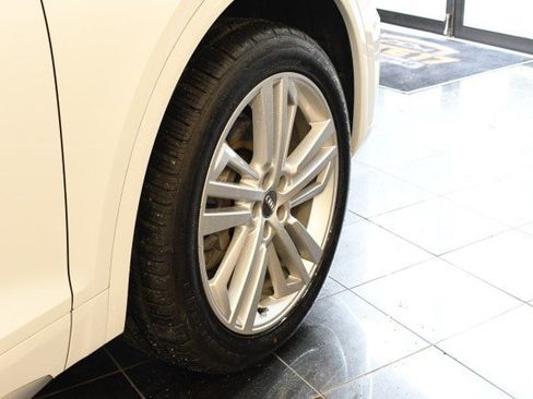 Used 2019 Audi Q5 2.0T Premium Plus w/ Premium Plus Package AWD/4WD image 44