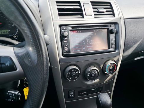 Used 2012 Toyota Corolla S image 28