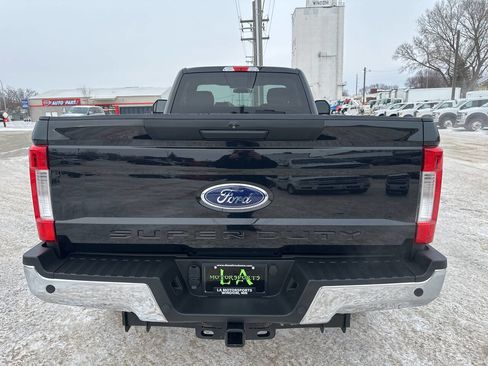 Used 2019 Ford F250 XLT w/ XLT Value Package image 4