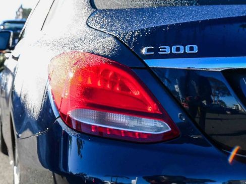 Used 2018 Mercedes-Benz C 300 Sedan image 9