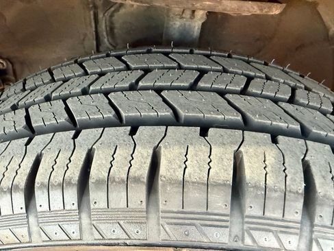 Used 2017 Toyota Highlander XLE image 9