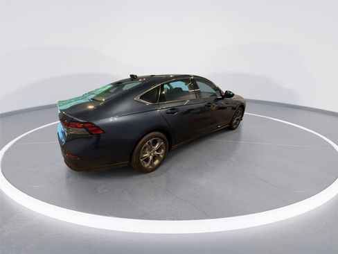 Used 2024 Honda Accord EX image 8