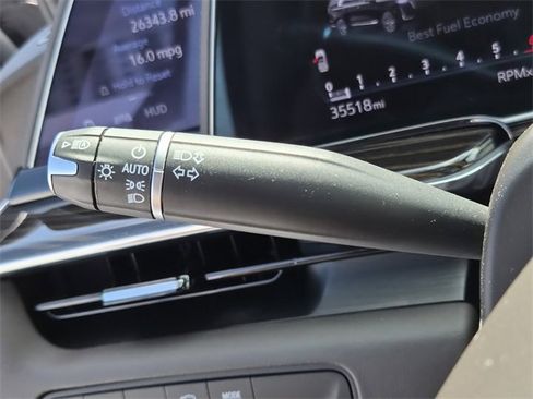 Used 2024 Cadillac Escalade ESV Premium Luxury image 27