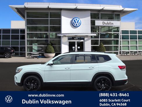 Used 2023 Volkswagen Atlas SE w/ Black Wheel Package FWD image 7