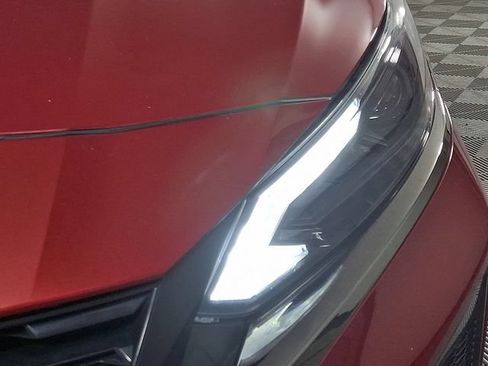 Used 2023 Nissan Altima 2.5 SR FWD image 12