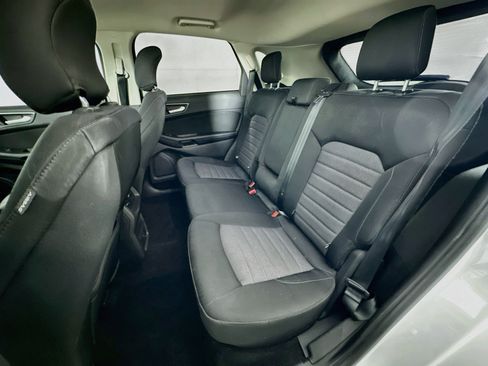 Used 2017 Ford Edge SE FWD image 25