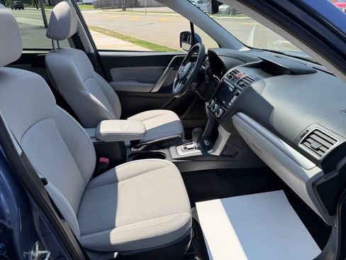 Used 2018 Subaru Forester 2.5i Premium AWD/4WD image 18
