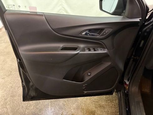 Used 2022 Chevrolet Equinox LT image 28