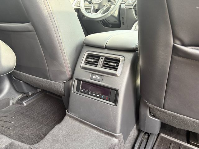 Used 2024 MAZDA CX-90 3.3 Turbo w/ Preferred Plus AWD/4WD image 32