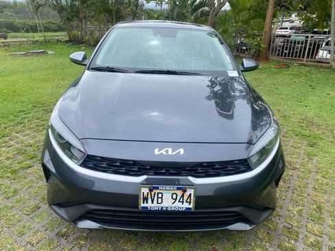 Used 2023 Kia Forte LXS image 2
