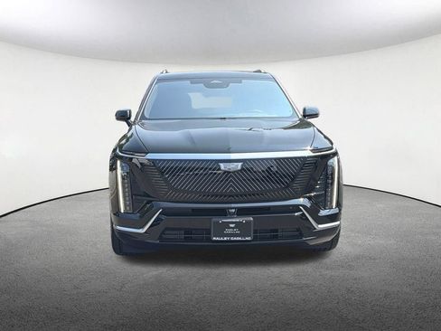 Certified 2026 Cadillac Vistiq Premium Luxury AWD/4WD image 23