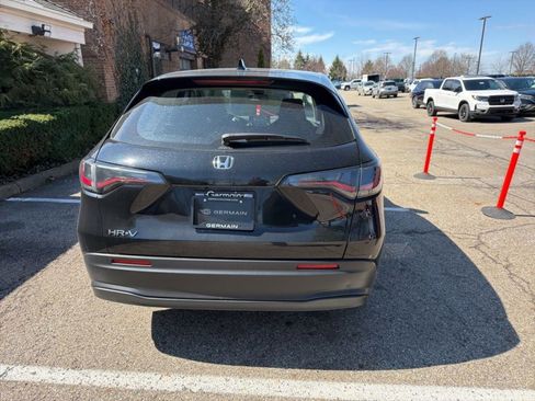 Used 2023 Honda HR-V LX image 8