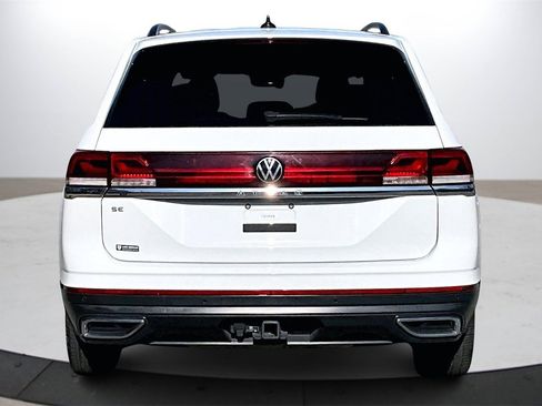 Used 2024 Volkswagen Atlas SE image 8