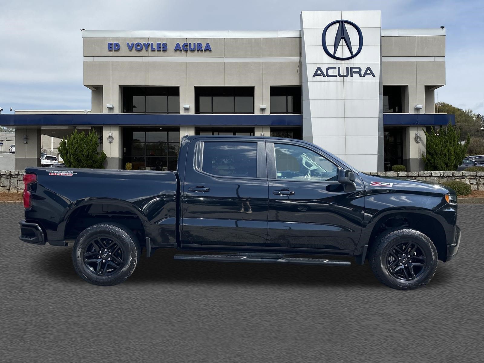 Used 2021 Chevrolet Silverado 1500 LT Trail Boss AWD/4WD image 4