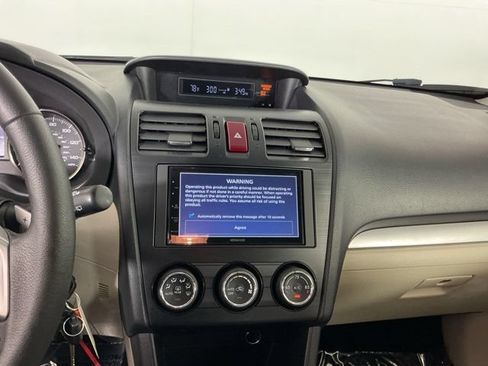 Used 2014 Subaru Crosstrek 2.0i Limited AWD/4WD image 17