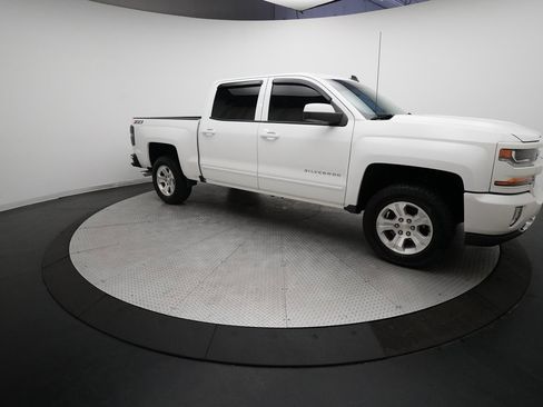 Used 2018 Chevrolet Silverado 1500 LT w/ All Star Edition image 12