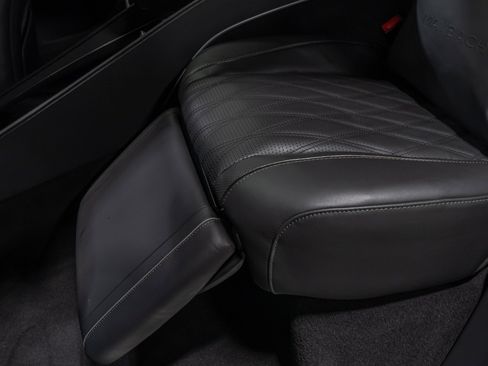 Used 2025 Mercedes-Benz Maybach GLS 600 4MATIC image 73