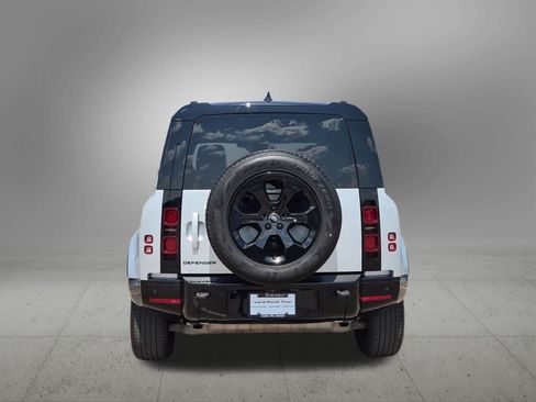 Used 2024 Land Rover Defender 110 X-Dynamic SE AWD/4WD image 5