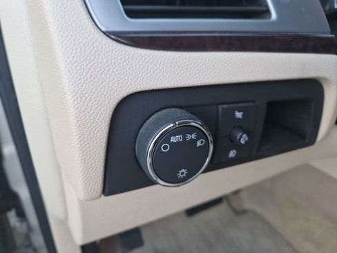 Used 2007 Cadillac Escalade 2WD w/ Climate Package image 18