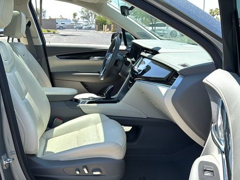 Used 2024 Cadillac XT6 Premium Luxury w/ Technology Package FWD image 25