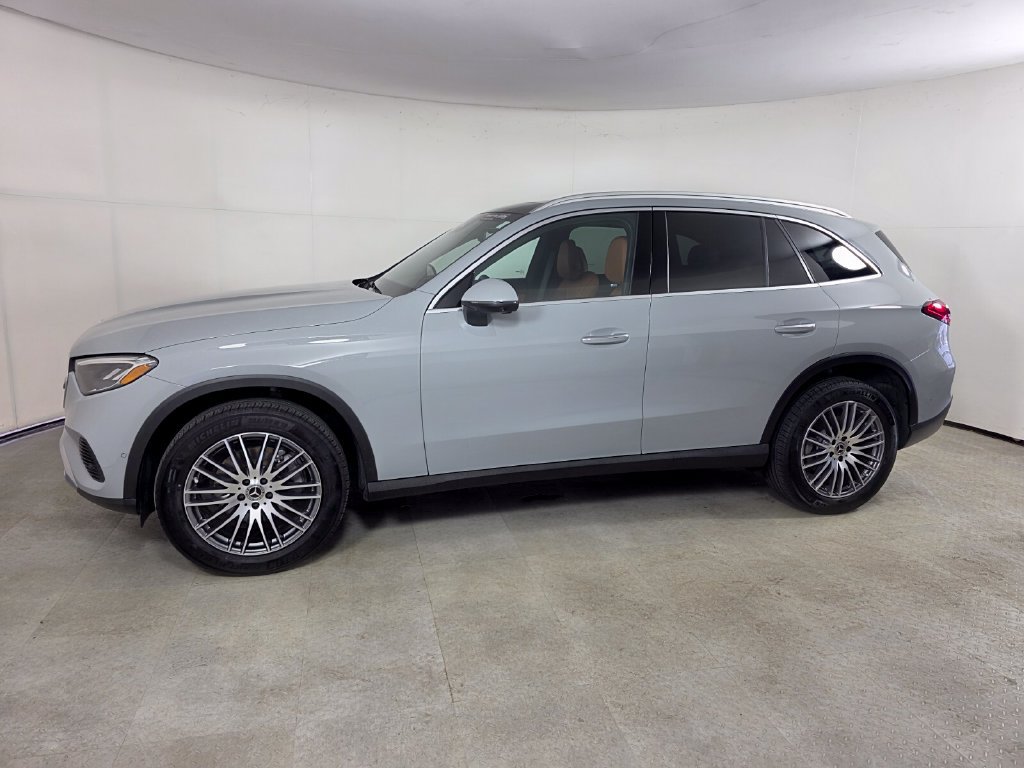 Certified 2026 Mercedes-Benz GLC 300 image 7