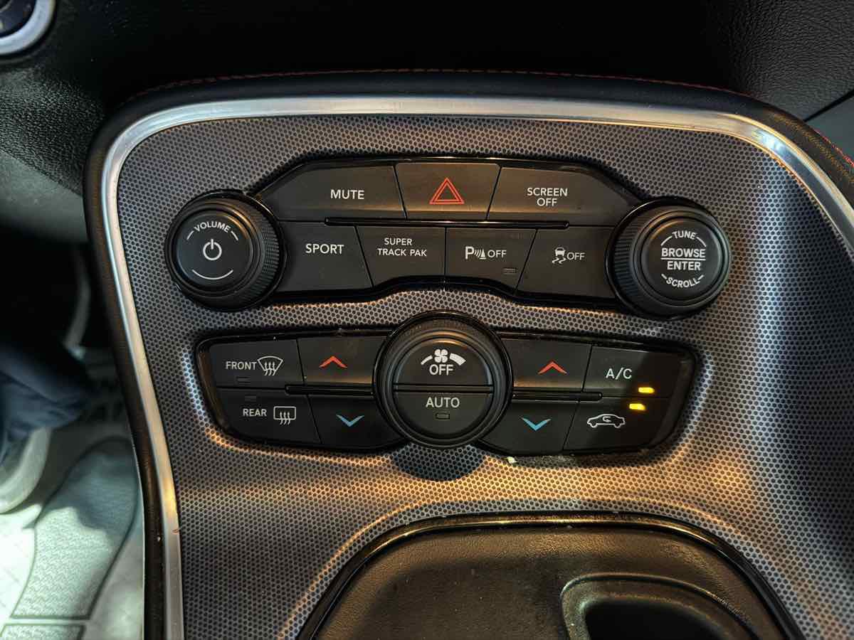 Used 2017 Dodge Challenger GT w/ Driver Convenience Group AWD/4WD image 31