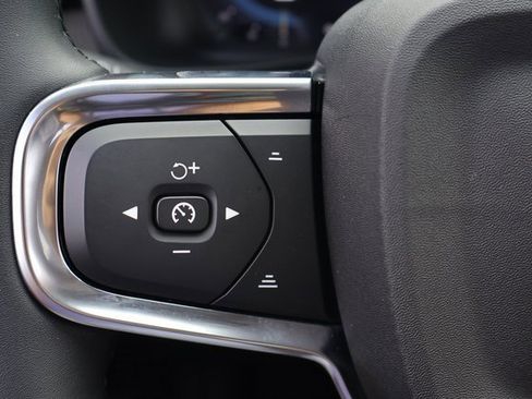 Used 2023 Volvo XC40 B5 Ultimate w/ Protection Package Premier image 20